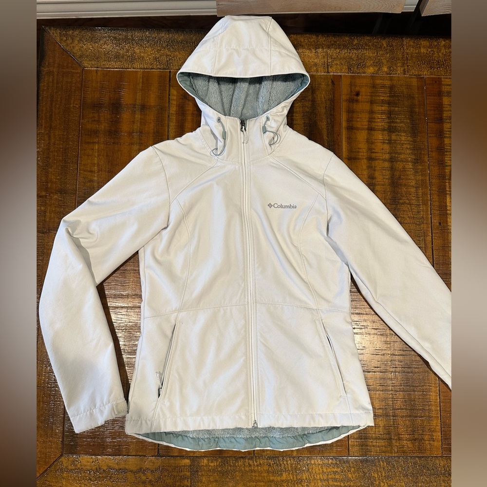 Women’s Columbia jacket